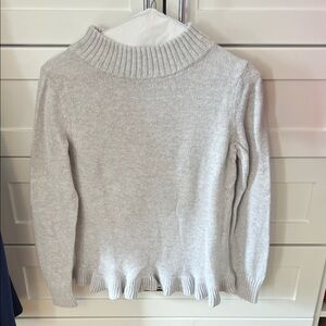 Old Navy Women's Light Gray Turtleneck Sweater